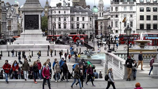 resizedimage600337-Trafalgar-Sqaure-7Kblog